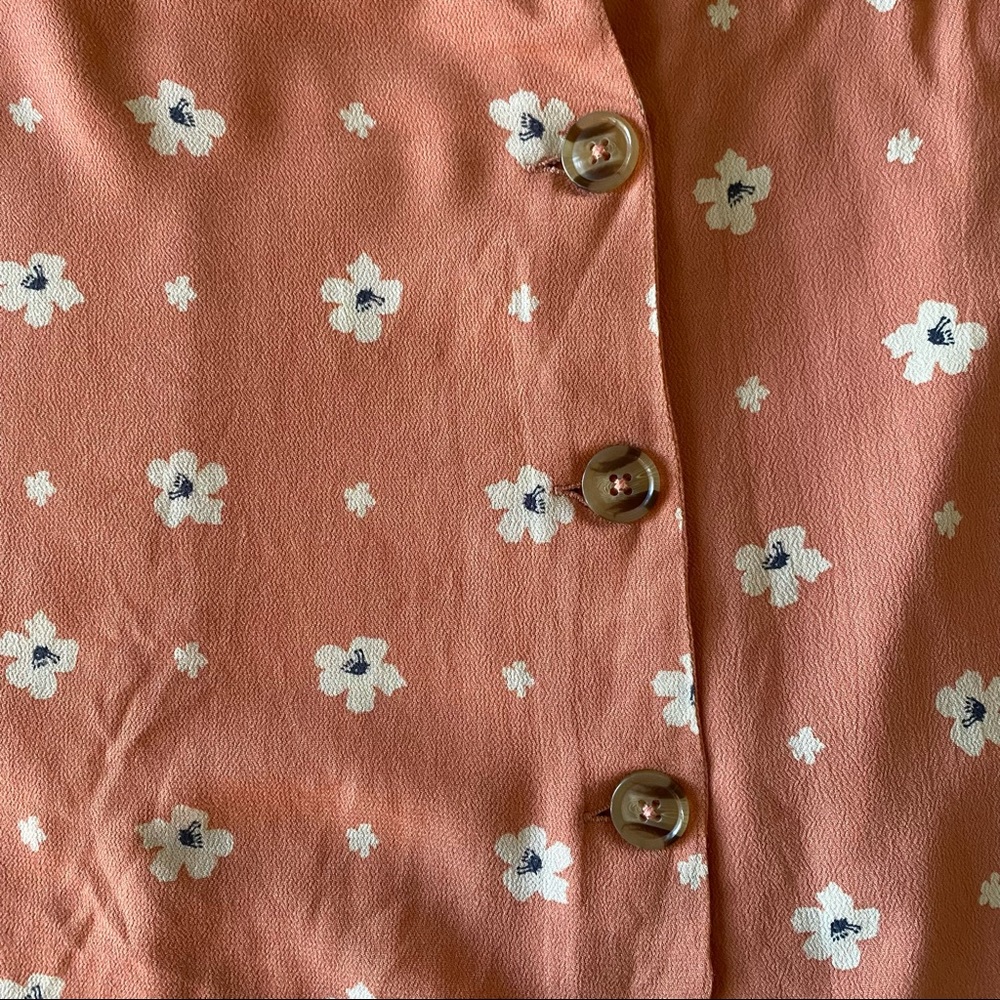 O’Neill • ‘Libby’ Pink Floral Mini Skirt with Buttons - Picture 3 of 10